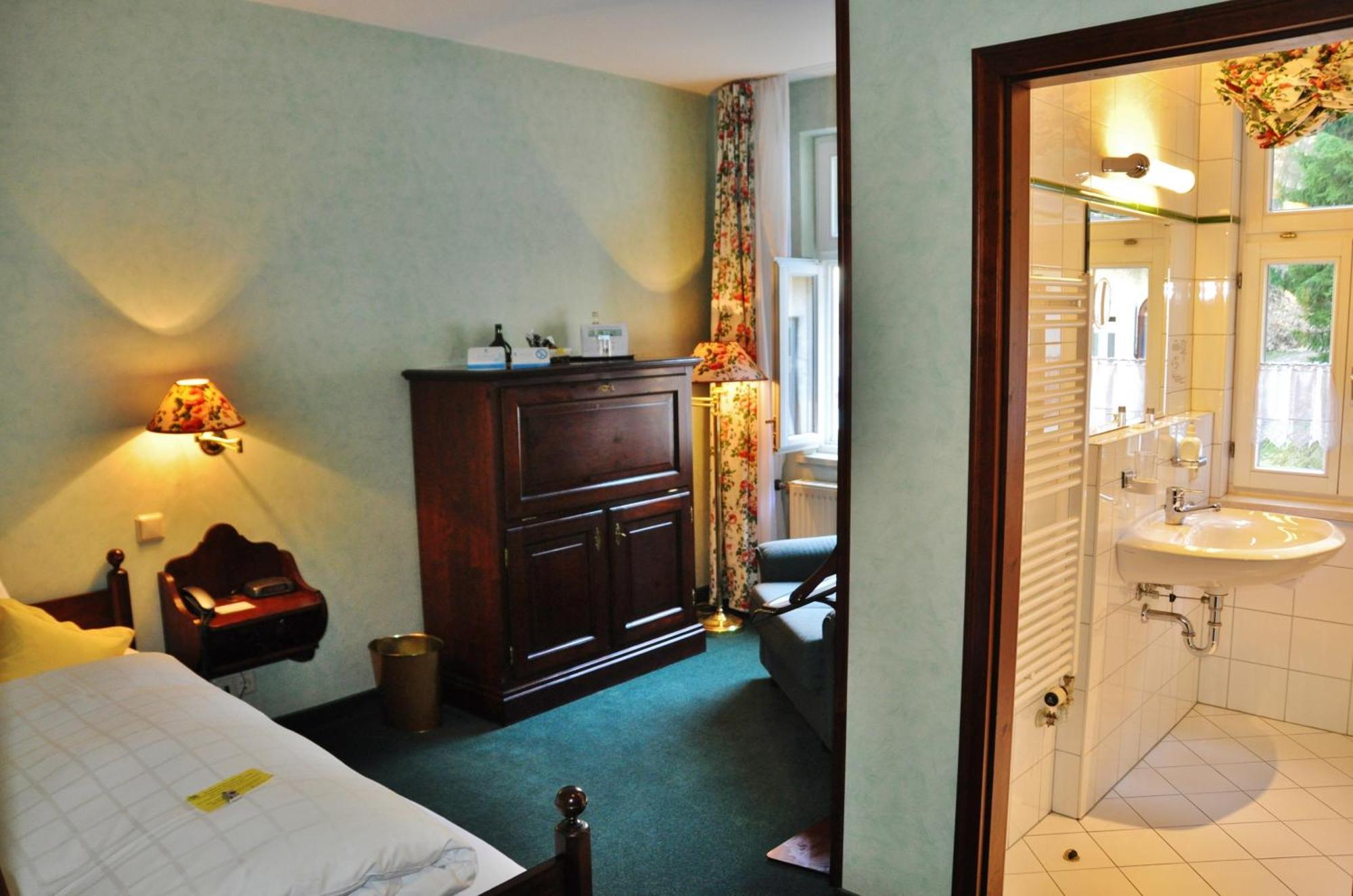 Flair-Hotel Waldfrieden Oberweißbach Chambre photo