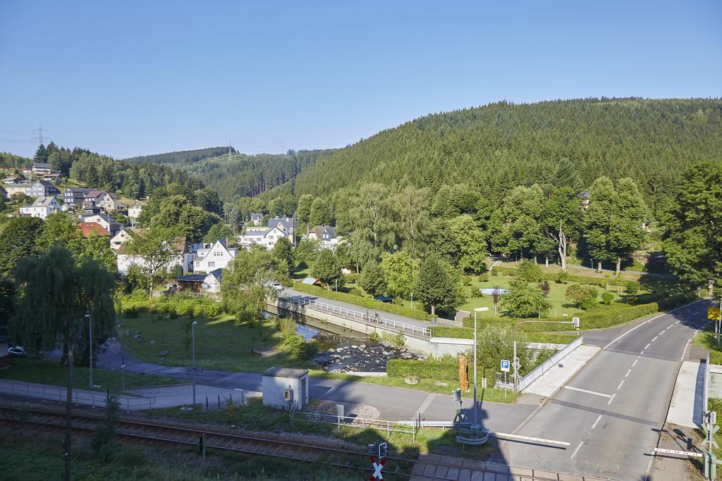 Flair-Hotel Waldfrieden Oberweißbach Extérieur photo