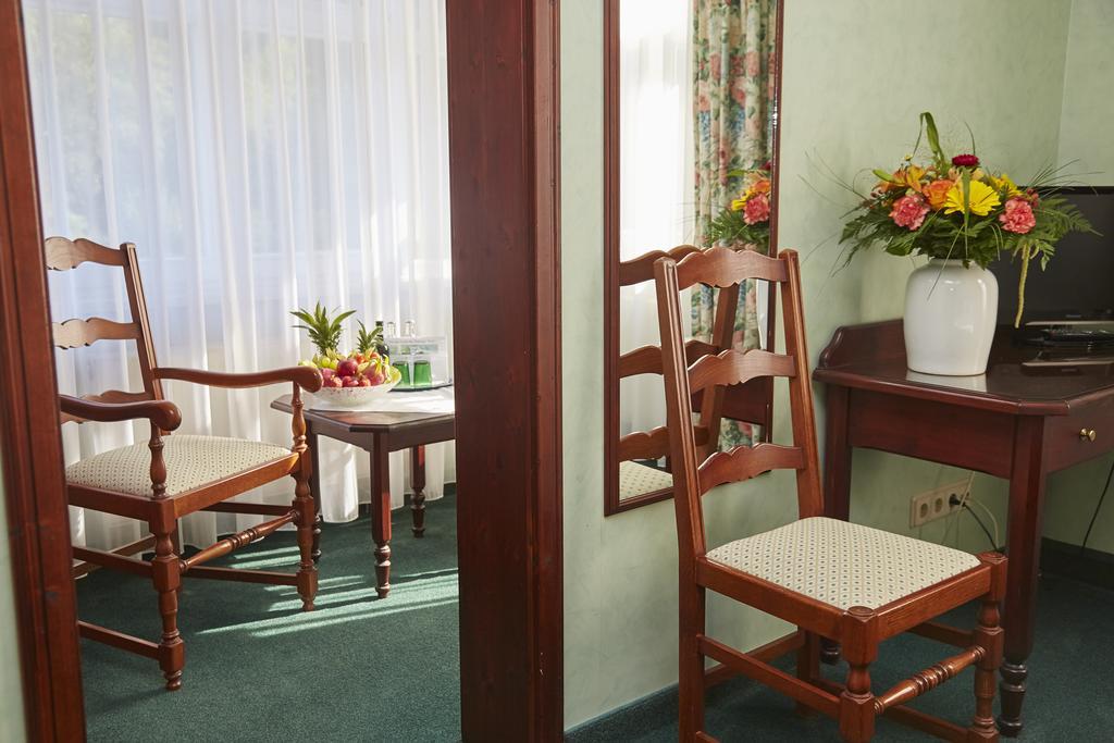Flair-Hotel Waldfrieden Oberweißbach Extérieur photo