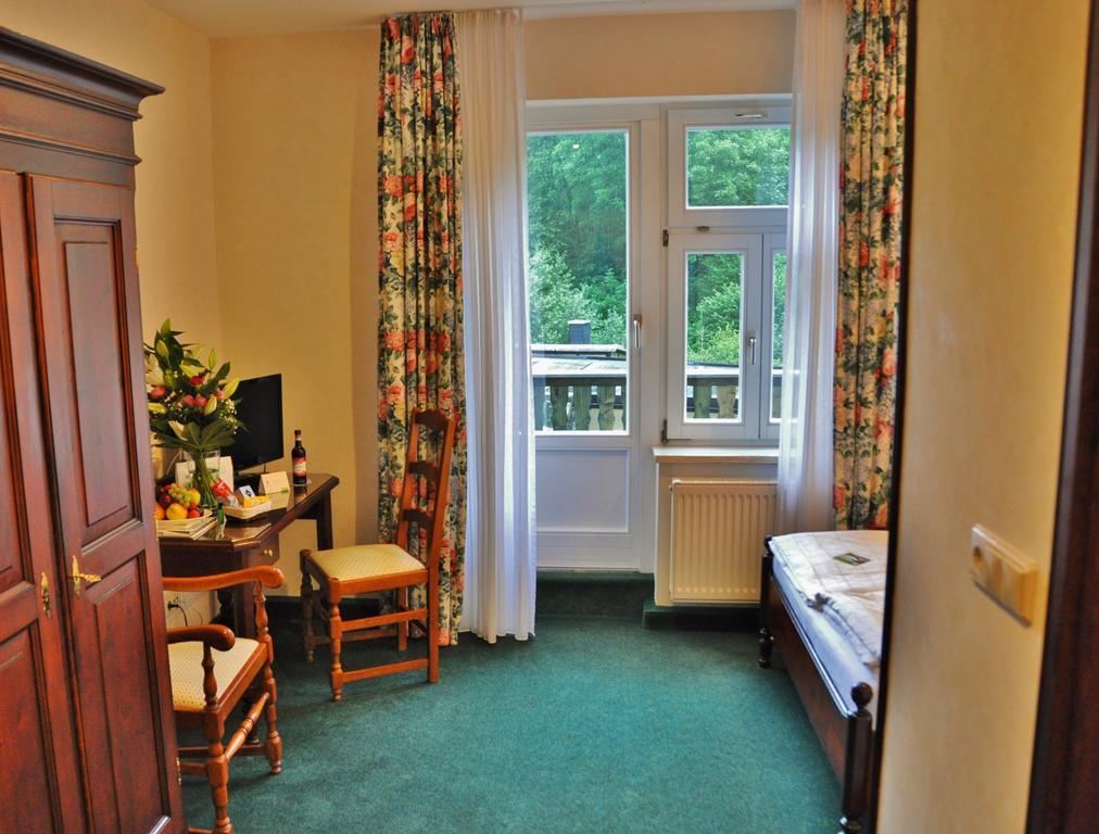 Flair-Hotel Waldfrieden Oberweißbach Extérieur photo