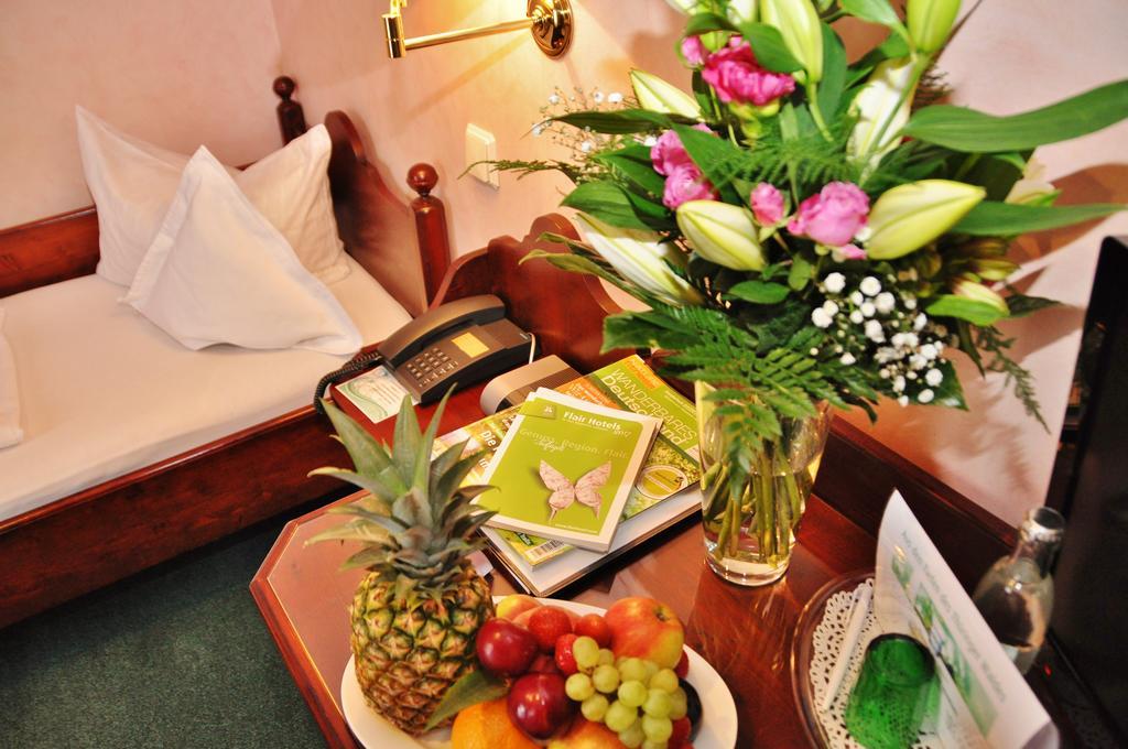 Flair-Hotel Waldfrieden Oberweißbach Extérieur photo
