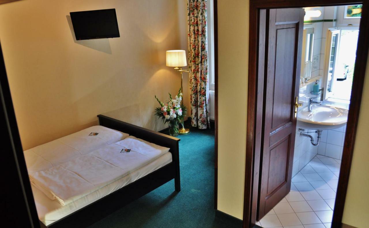Flair-Hotel Waldfrieden Oberweißbach Extérieur photo
