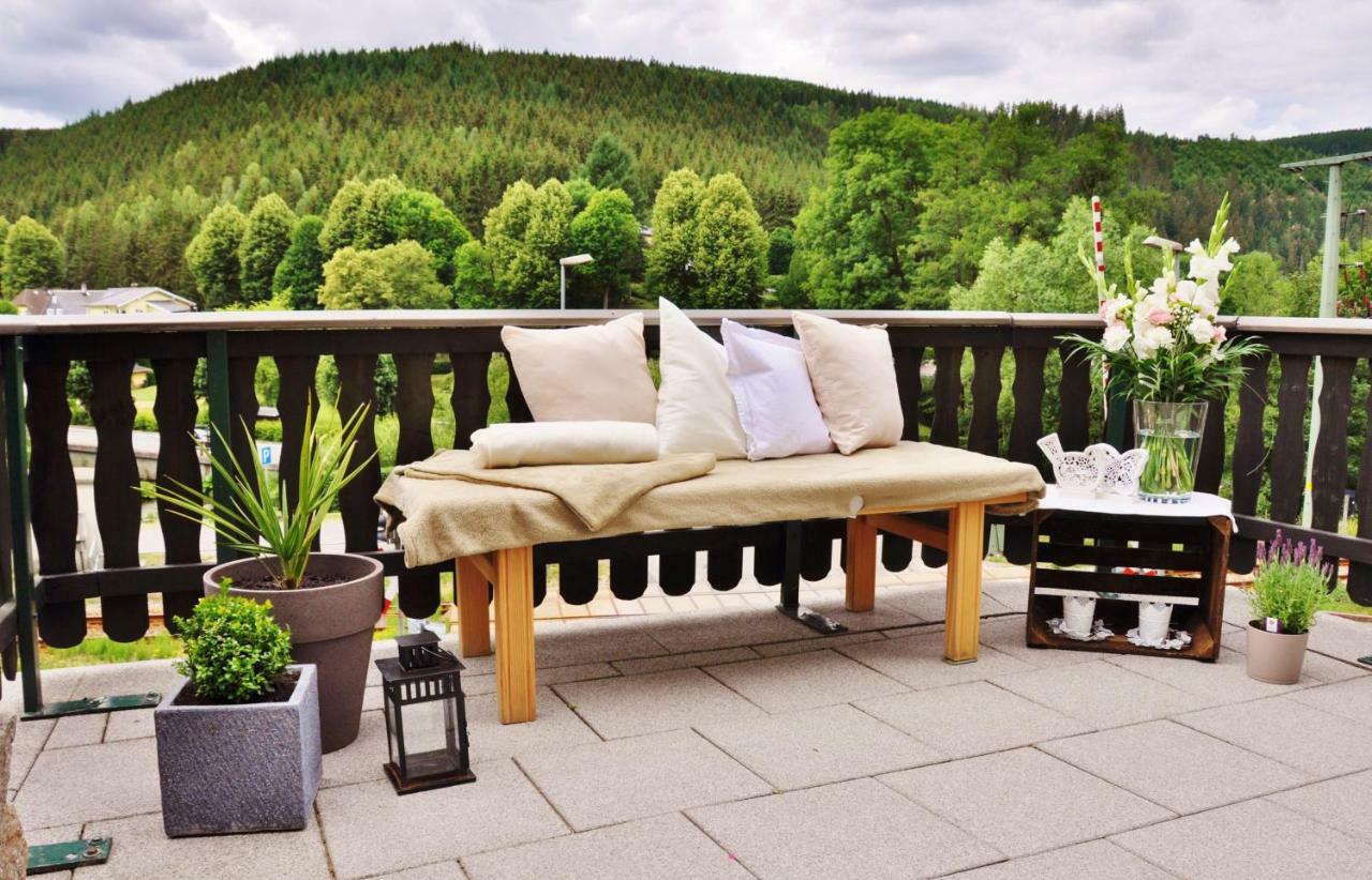 Flair-Hotel Waldfrieden Oberweißbach Extérieur photo