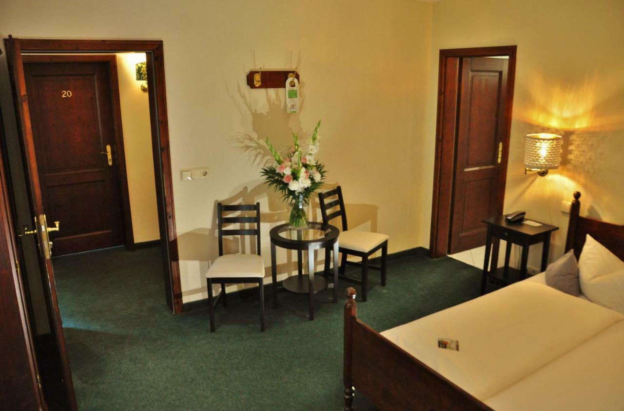Flair-Hotel Waldfrieden Oberweißbach Extérieur photo