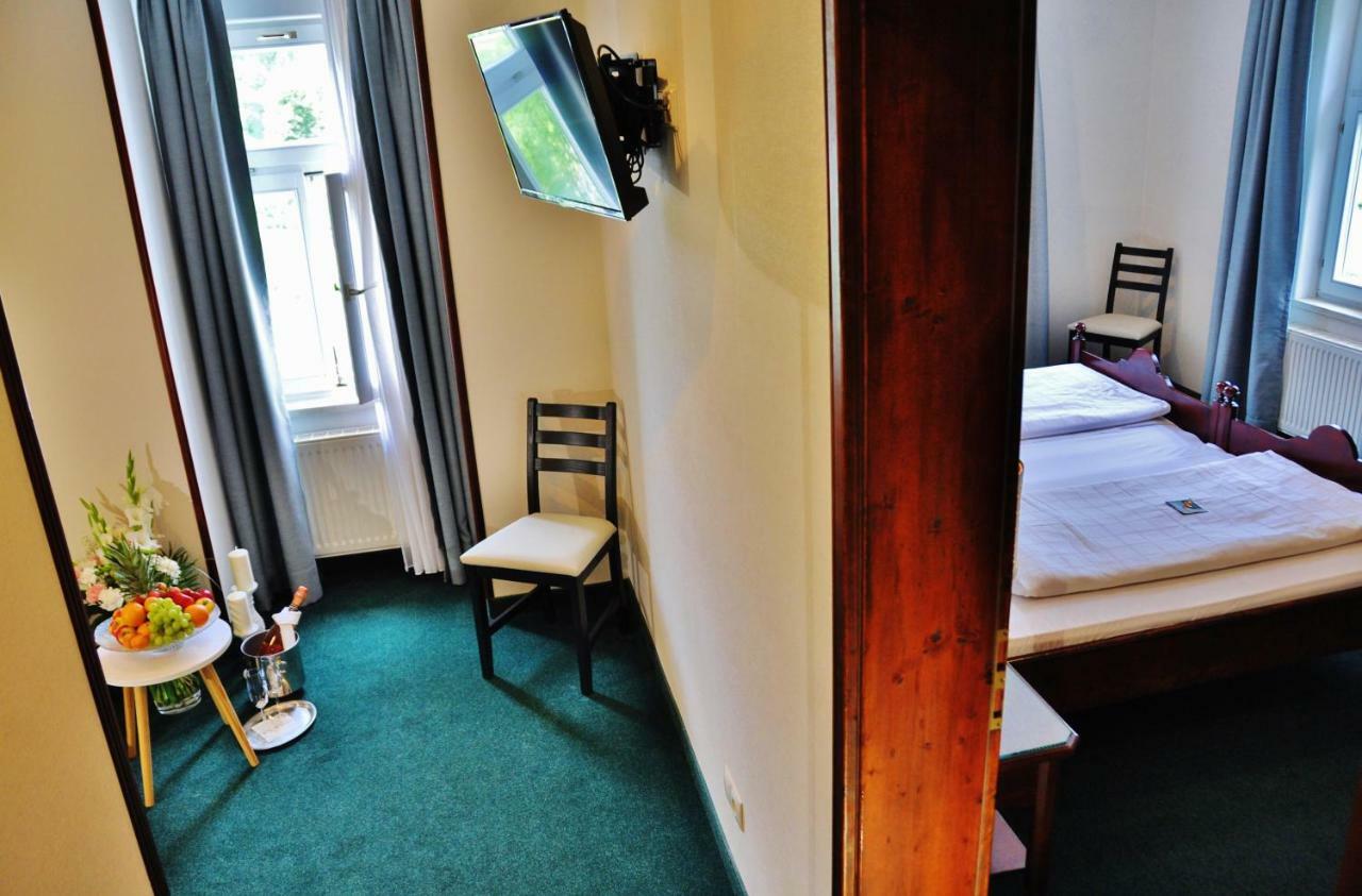 Flair-Hotel Waldfrieden Oberweißbach Extérieur photo